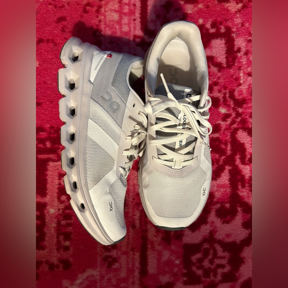 On Cloudrunner Wide in White Frost size 8.5